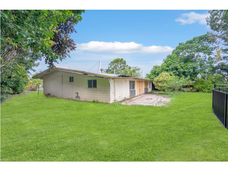 4 Jacaranda Close, Manunda QLD 4870