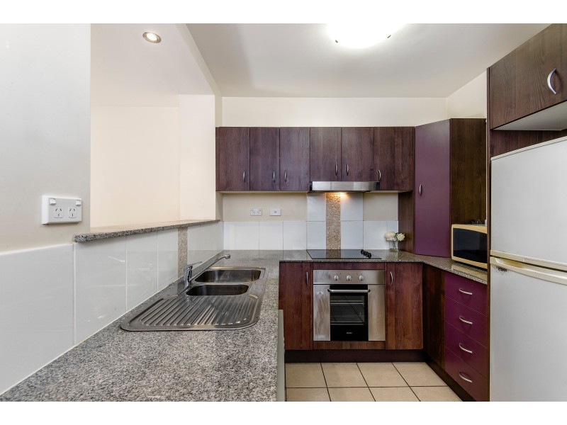 303/2 Rigg Street, Woree QLD 4868