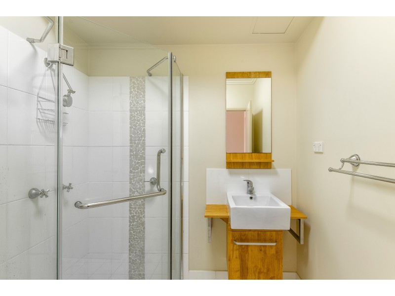 303/2 Rigg Street, Woree QLD 4868