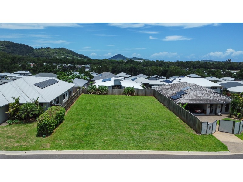 9 Amberwood Crescent, Smithfield QLD 4878