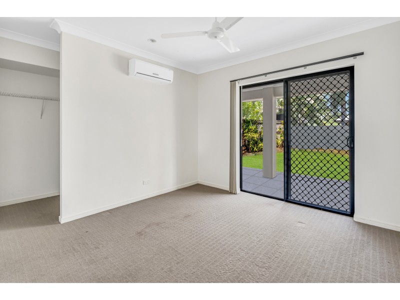 6 Totley Chase, Trinity Park QLD 4879