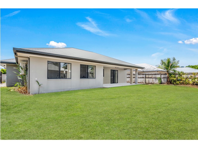 6 Totley Chase, Trinity Park QLD 4879
