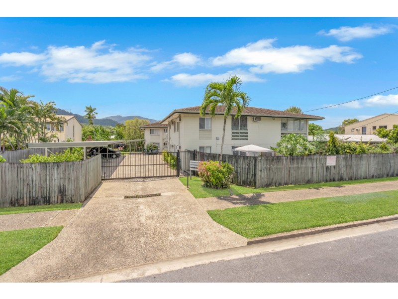 2/15 Pioneer Street, Manoora QLD 4870