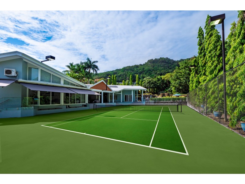 66 Nolan Street, Whitfield QLD 4870