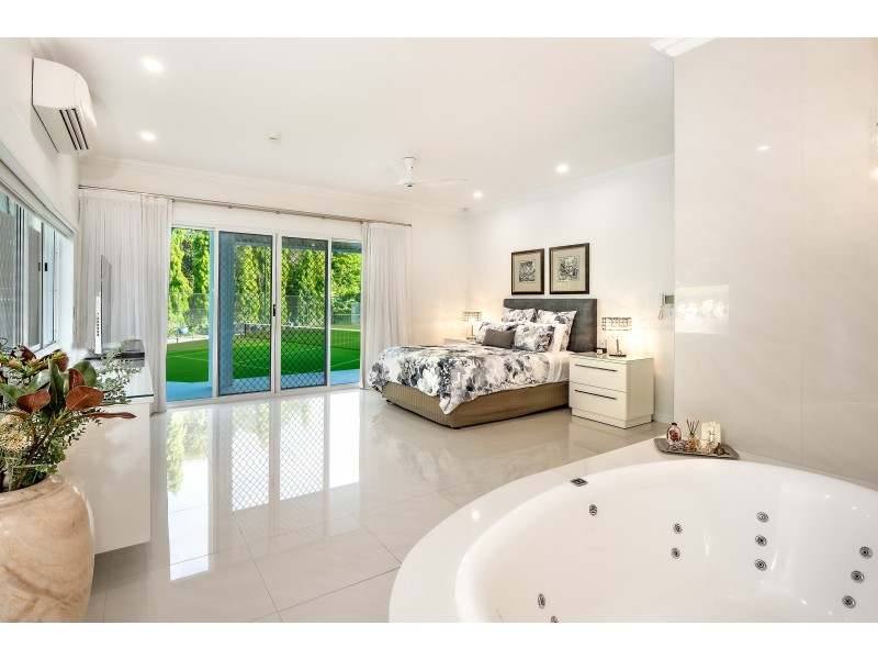 66 Nolan Street, Whitfield QLD 4870