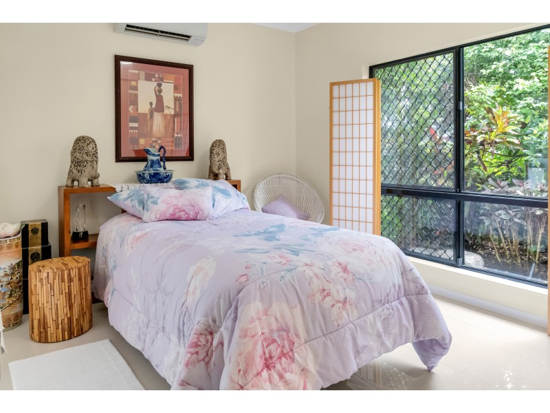 4 Opaline Close, Brinsmead QLD 4870