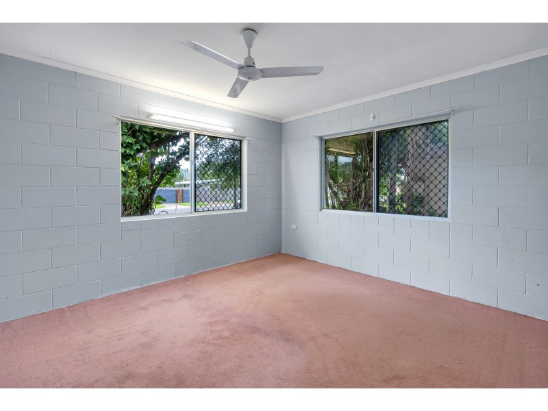 15 Kauri Street, Manoora QLD 4870