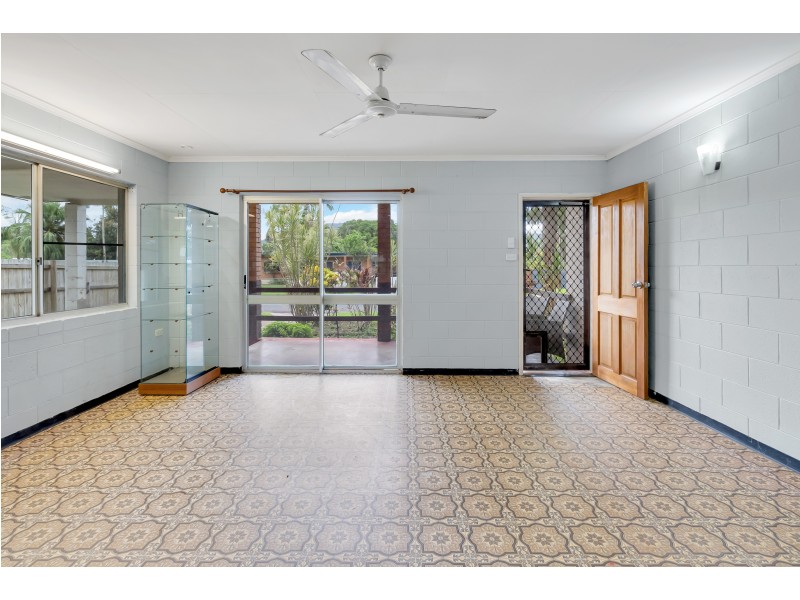 15 Kauri Street, Manoora QLD 4870