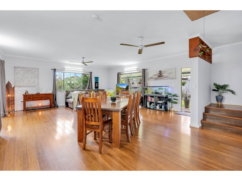 4 Maina Street, Woree QLD 4868