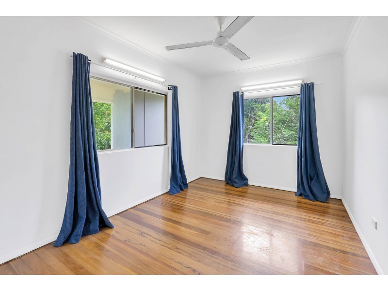4 Maina Street, Woree QLD 4868