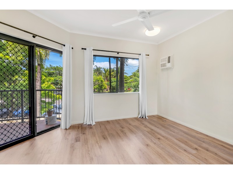 5/367-371 Mcleod Street, Cairns North QLD 4870