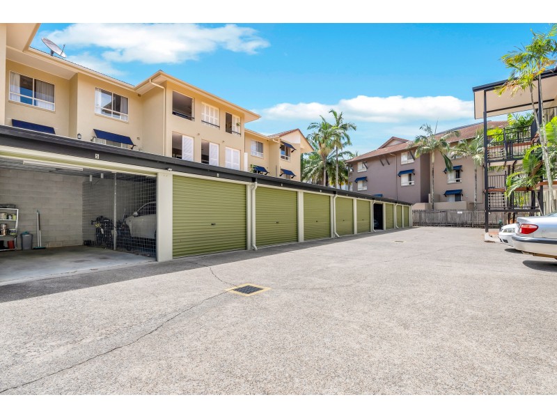 5/367-371 Mcleod Street, Cairns North QLD 4870
