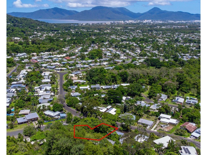 72a Hillview Crescent, Whitfield QLD 4870