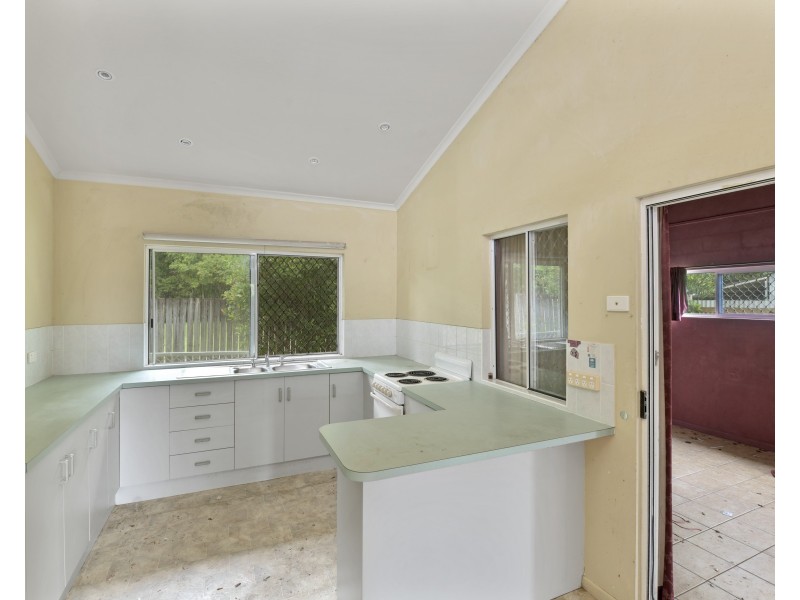 2/78 Farmer Street, Edmonton QLD 4869