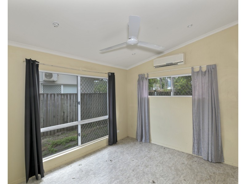 2/78 Farmer Street, Edmonton QLD 4869