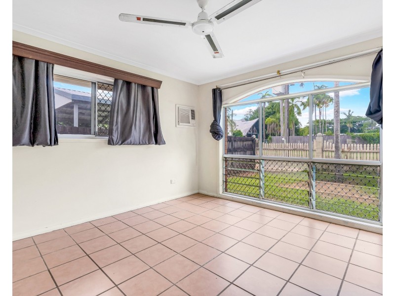 15 Macdonnell Street, Manunda QLD 4870
