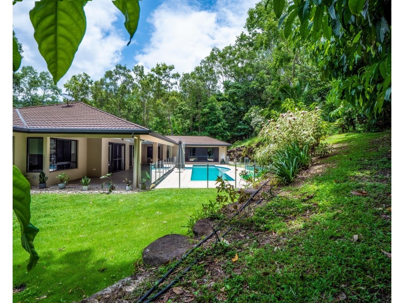 8 Celebration Close, Clifton Beach QLD 4879