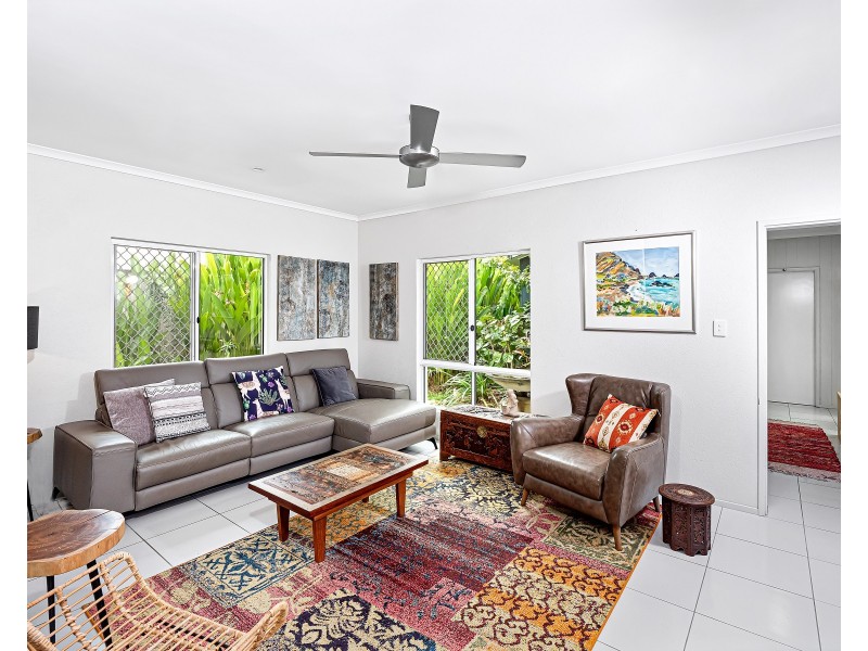 4 Spur Close, Clifton Beach QLD 4879