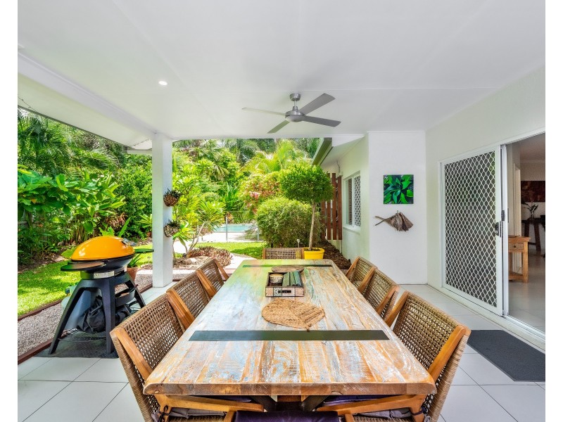 4 Spur Close, Clifton Beach QLD 4879