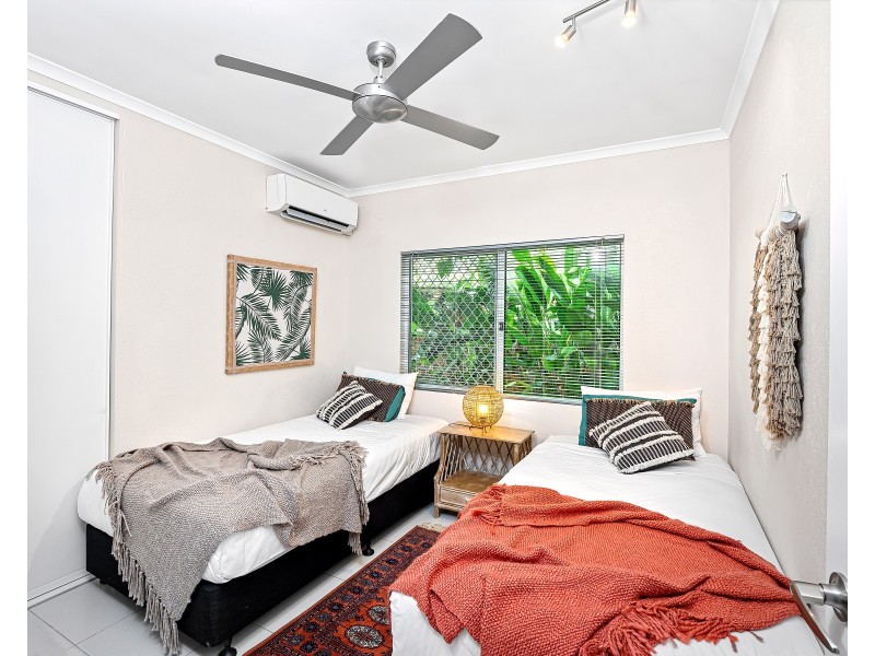 4 Spur Close, Clifton Beach QLD 4879