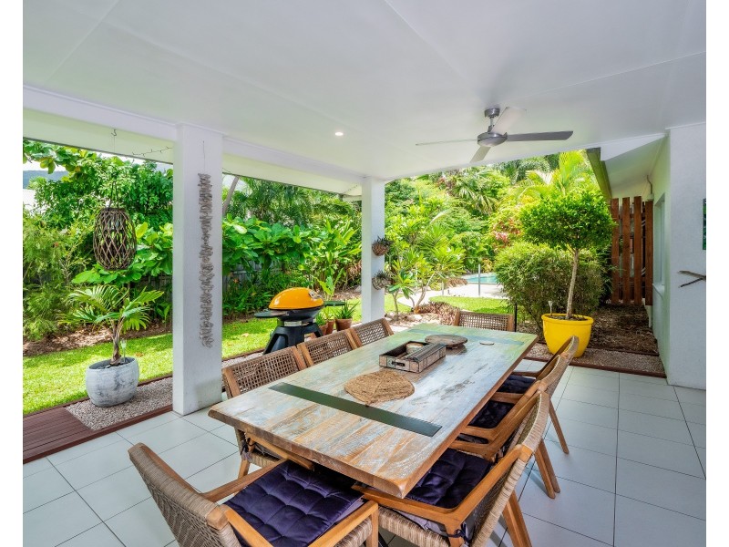 4 Spur Close, Clifton Beach QLD 4879