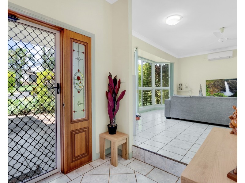 10 Allinga Close, Bentley Park QLD 4869