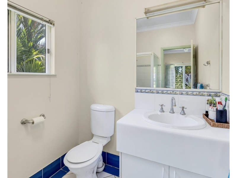 10 Allinga Close, Bentley Park QLD 4869