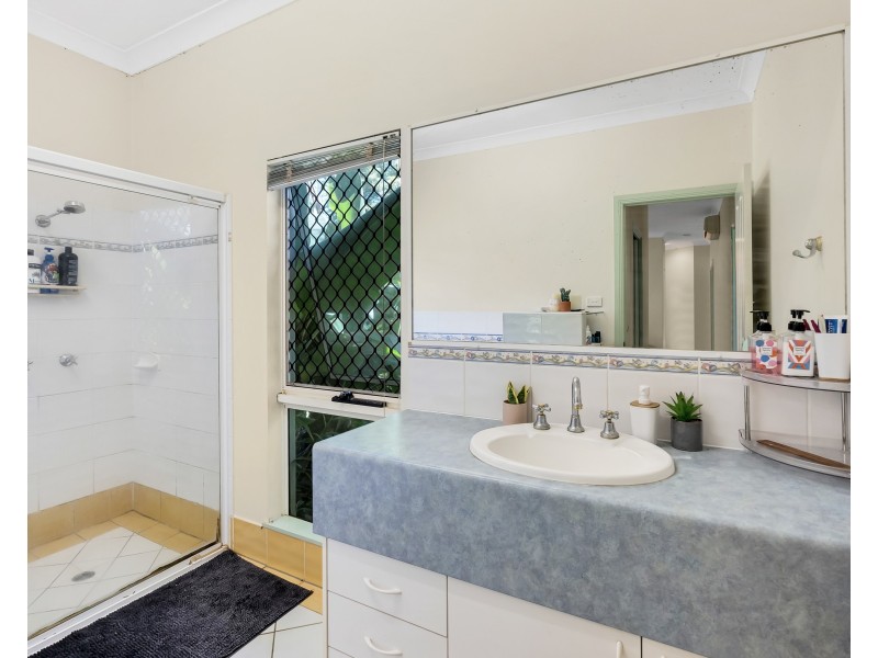 10 Allinga Close, Bentley Park QLD 4869