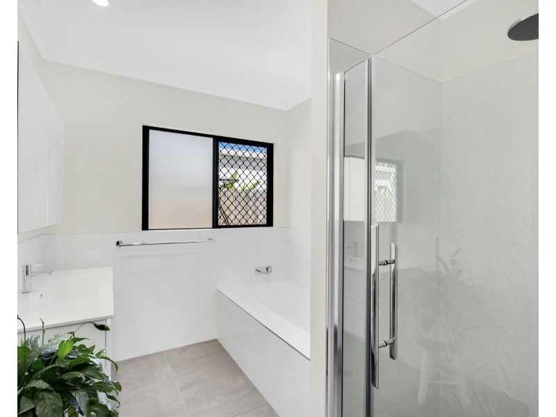 4 Mindil Street, Kewarra Beach QLD 4879