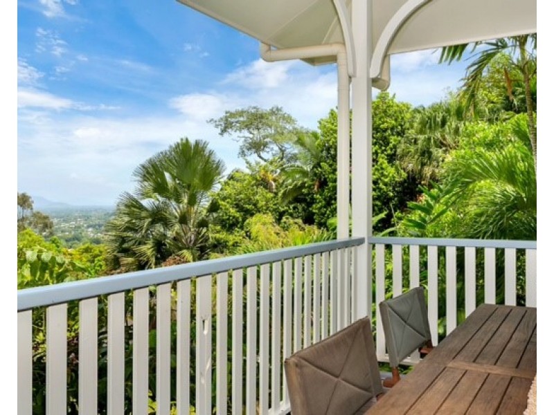 24 Oceanview Place, Mooroobool QLD 4870