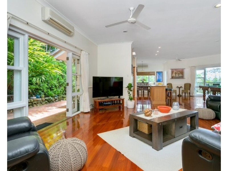 24 Oceanview Place, Mooroobool QLD 4870