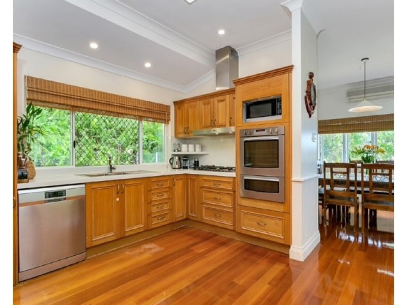 24 Oceanview Place, Mooroobool QLD 4870