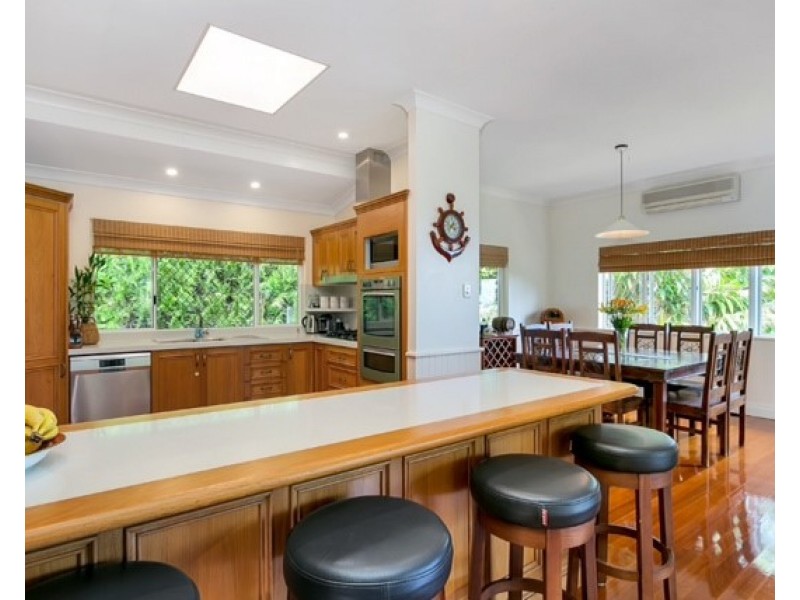 24 Oceanview Place, Mooroobool QLD 4870