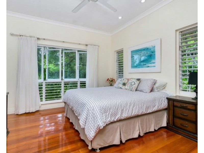 24 Oceanview Place, Mooroobool QLD 4870