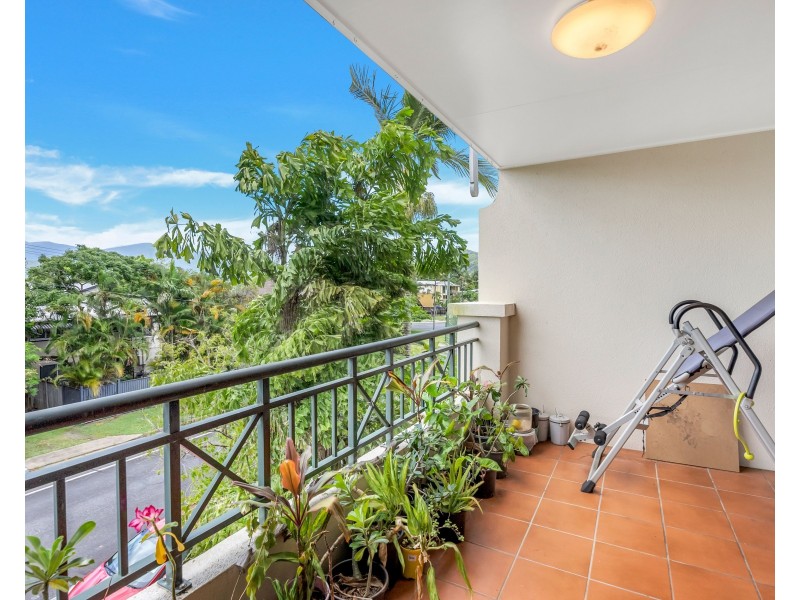 40/327-329 Lake Street, Cairns North QLD 4870