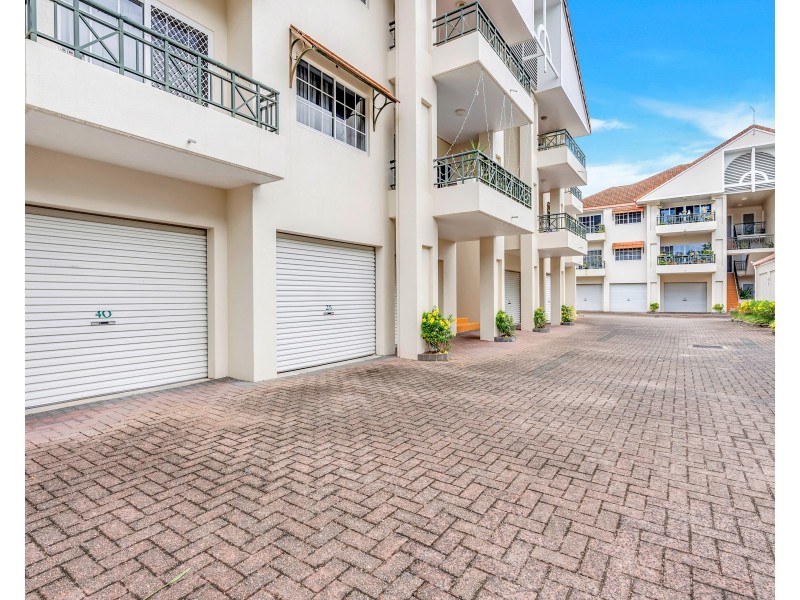 40/327-329 Lake Street, Cairns North QLD 4870