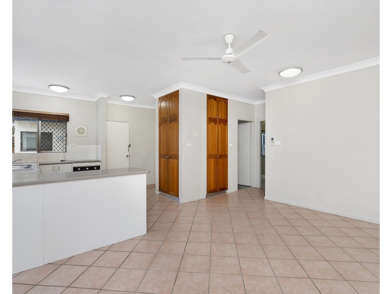 2/21 Balaclava Road, Earlville QLD 4870