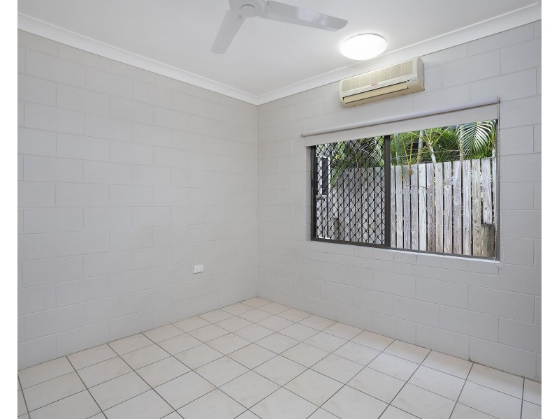 2/21 Balaclava Road, Earlville QLD 4870