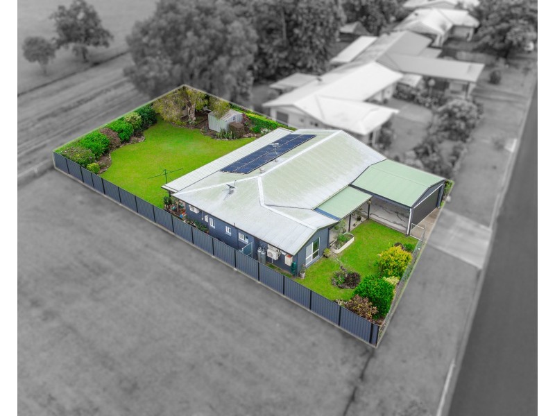 23 Bathurst Drive, Bentley Park QLD 4869