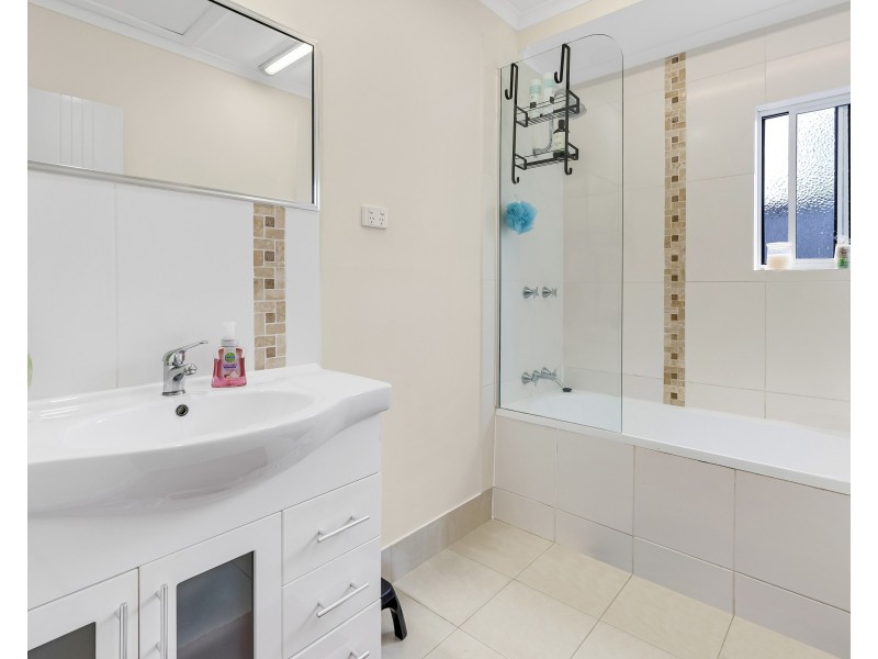 23 Bathurst Drive, Bentley Park QLD 4869