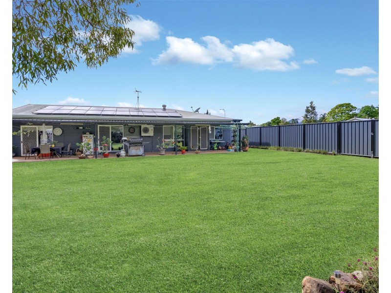 23 Bathurst Drive, Bentley Park QLD 4869