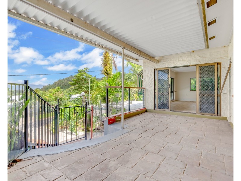7 Trundle Terrace, Whitfield QLD 4870
