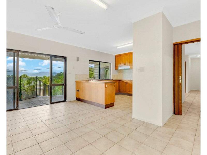 7 Trundle Terrace, Whitfield QLD 4870