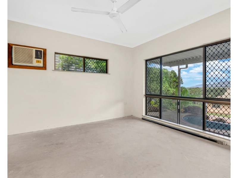 7 Trundle Terrace, Whitfield QLD 4870