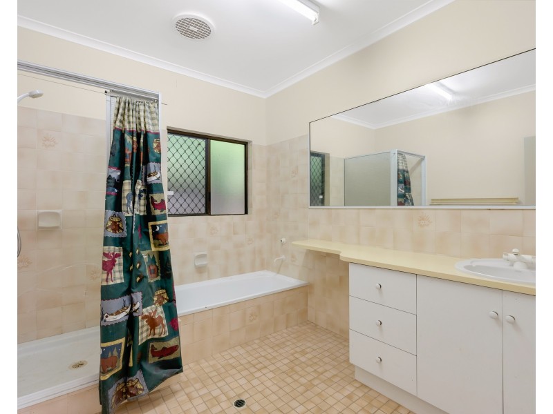 7 Trundle Terrace, Whitfield QLD 4870
