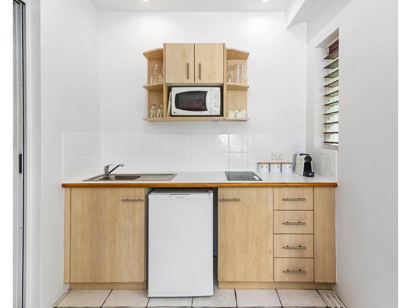 36/10-14 Amphora Street, Palm Cove QLD 4879