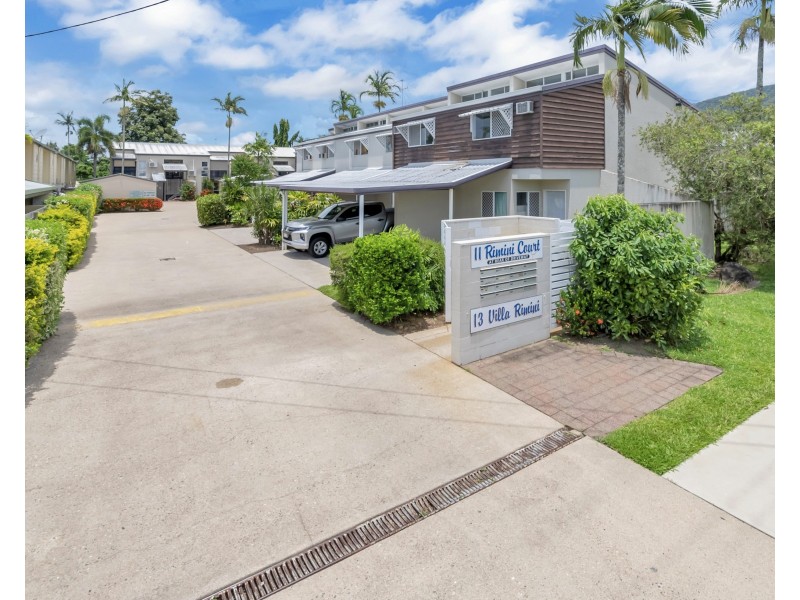 2/11 Balaclava Road, Earlville QLD 4870