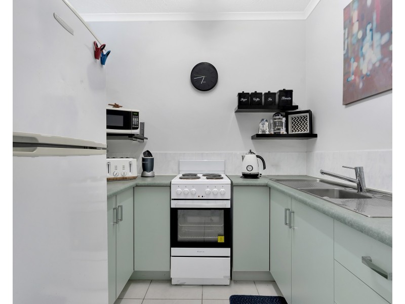 9/4-5 Hollett Close, Manunda QLD 4870