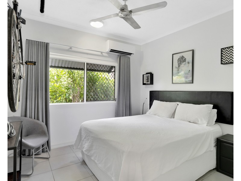 9/4-5 Hollett Close, Manunda QLD 4870