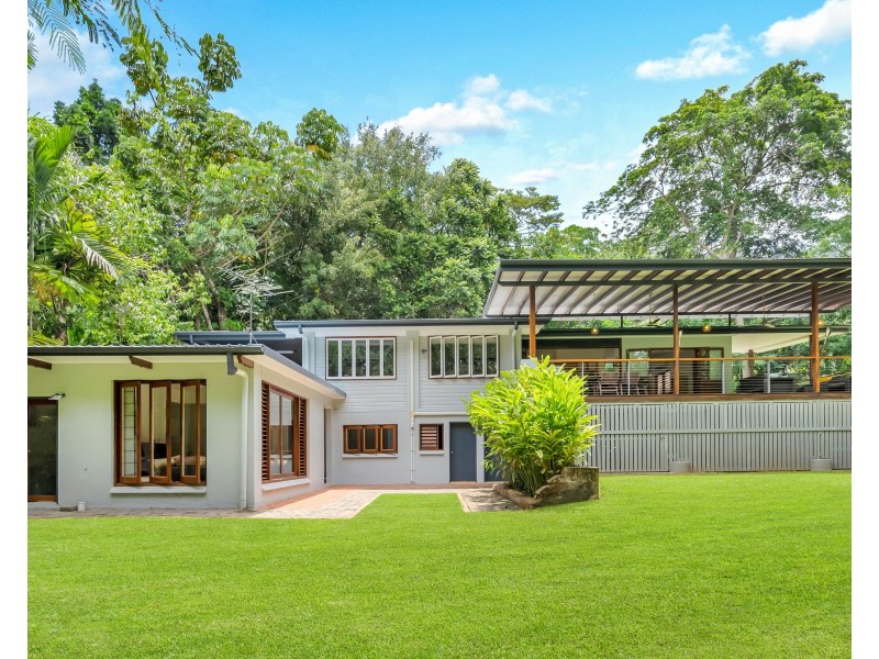 95-97 Hillview Crescent, Whitfield QLD 4870